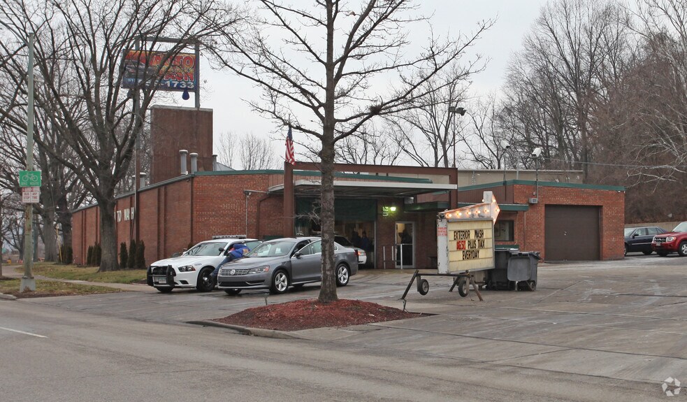 3330 Central Pky, Cincinnati, OH à vendre - Photo principale - Image 1 de 2