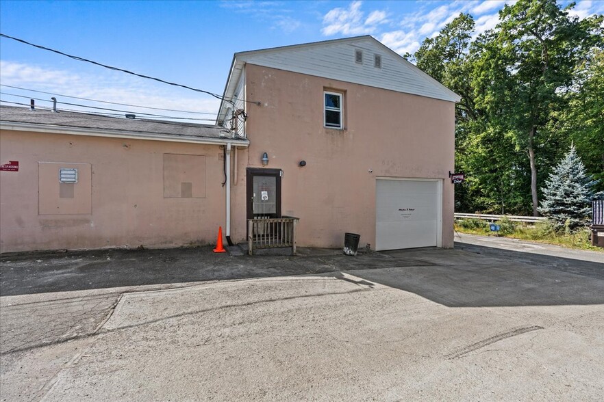 171-173 Shaker Rd, East Longmeadow, MA for lease - Building Photo - Image 3 of 21