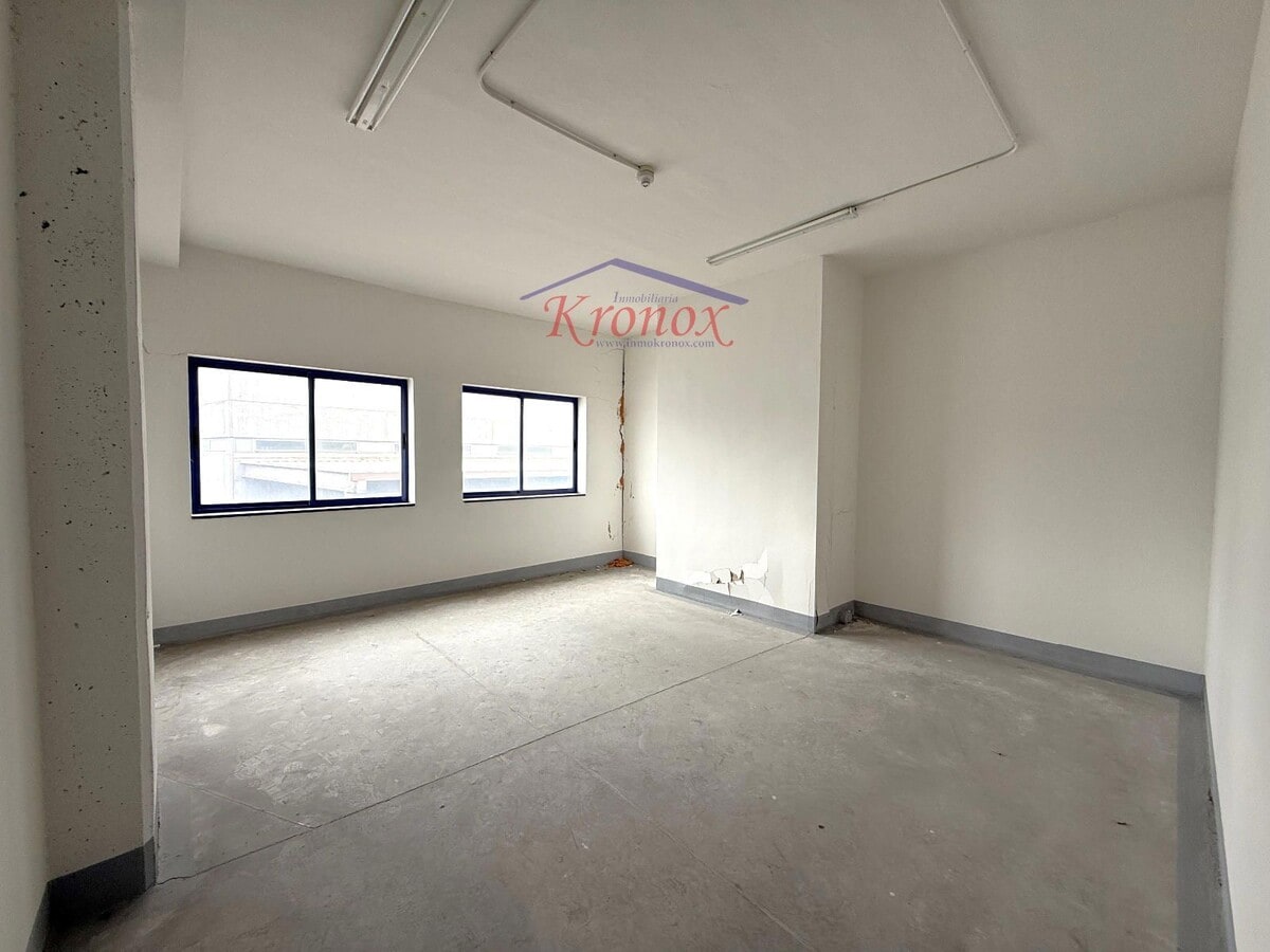 Madrid, MAD 28031 -  -  - Photo intérieure - Image 1 of 8