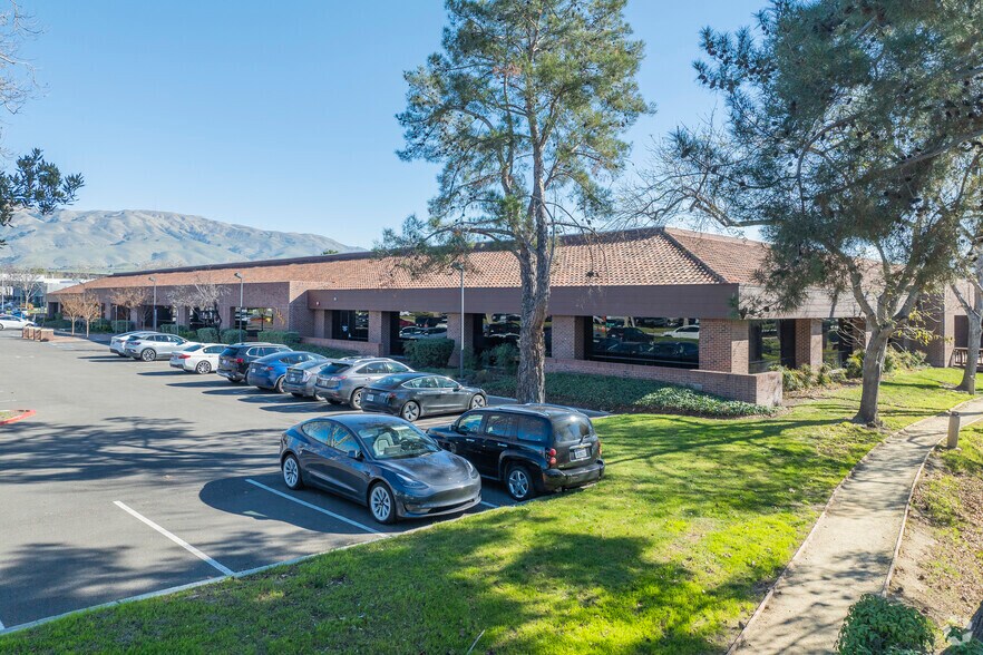 3400-3450 W Warren Ave, Fremont, CA for sale - Primary Photo - Image 1 of 21