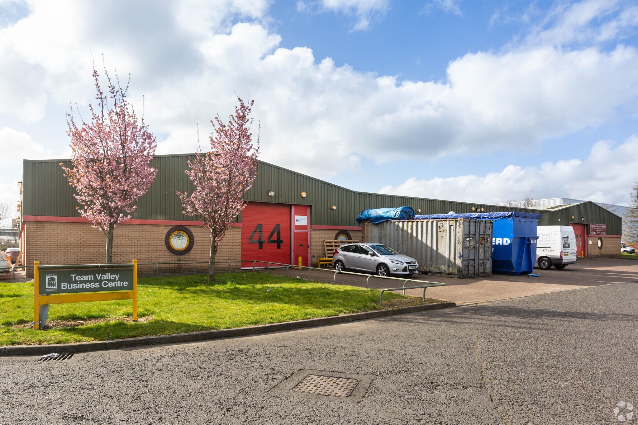 Earlsway, Gateshead for lease Primary Photo- Image 1 of 3