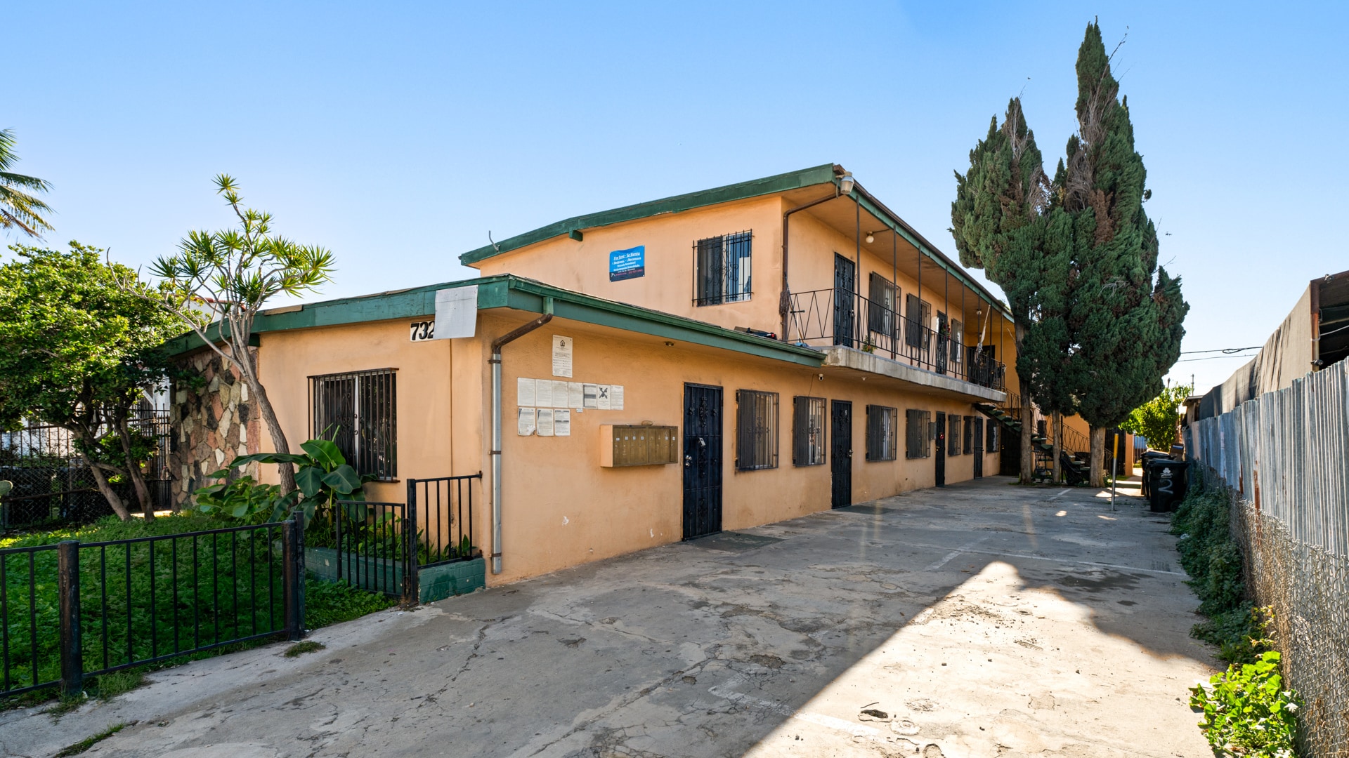 732 W 76th St, Los Angeles, CA à vendre Photo principale- Image 1 de 36