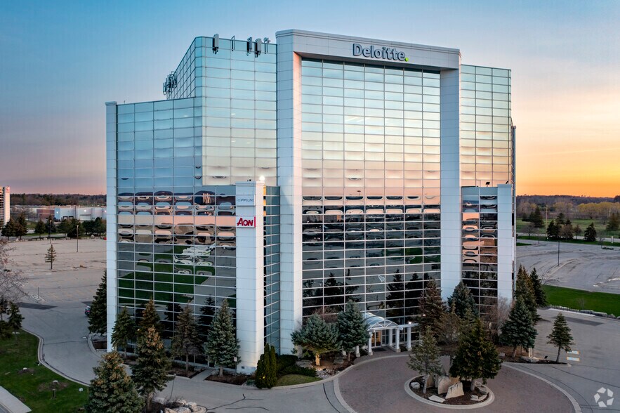 5500 N Service Rd, Burlington, ON à louer - Photo du bâtiment - Image 1 de 47