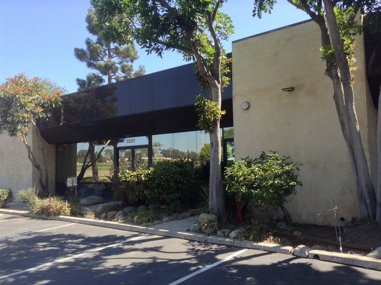 2227 Portola Rd, Ventura, CA for lease - Building Photo - Image 3 of 11