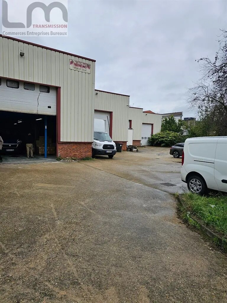 Flex dans Ivry-sur-Seine à louer Photo du bâtiment- Image 1 de 5