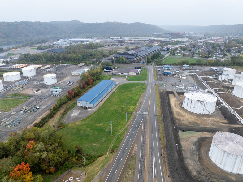 3847 Beaver Midland Rd, Industry, PA for sale - Building Photo - Image 3 of 8