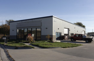 2166 Magnum Cir, Lincoln NE - Warehouse