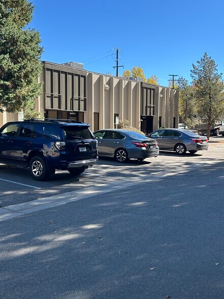 7925 E Harvard Ave, Denver, CO à louer - Photo du bâtiment - Image 3 de 6