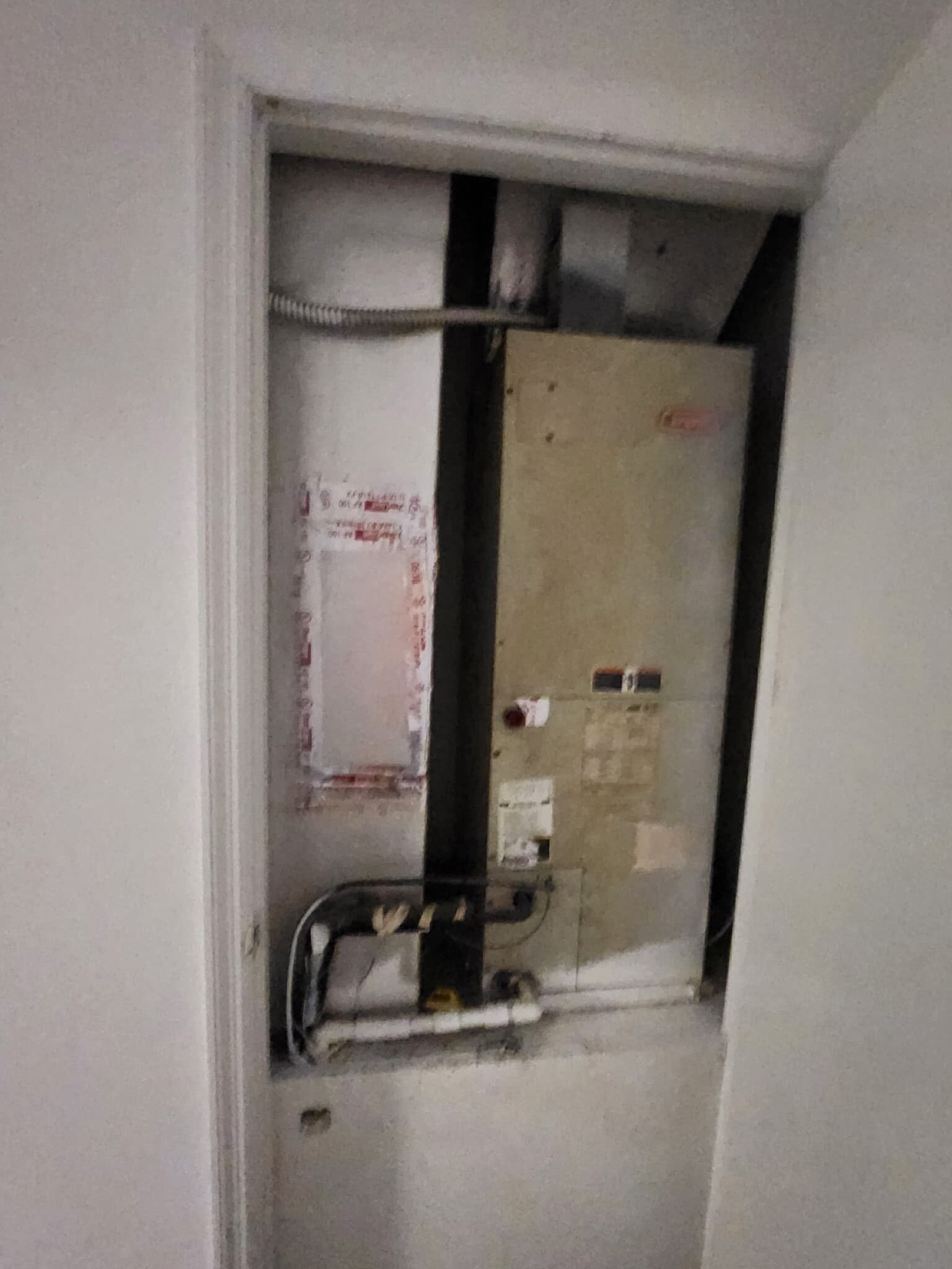 1740 NE 23rd Ter, Ocala, FL for lease Interior Photo- Image 1 of 27