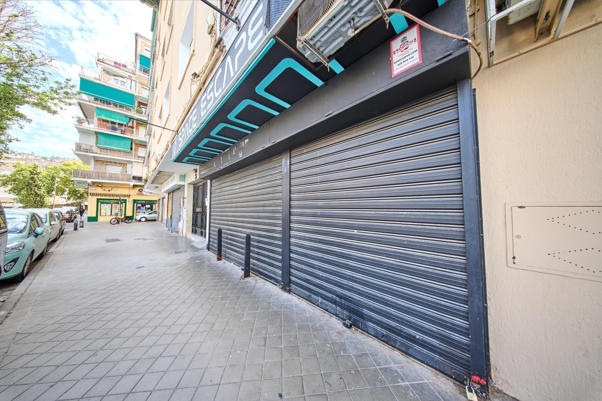 Calle Alonso Quijano, 3, Granada, Granada for sale Building Photo- Image 1 of 23