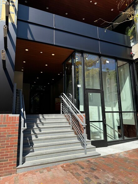 57 John F Kennedy St, Cambridge, MA à louer - Photo du bâtiment - Image 2 de 2