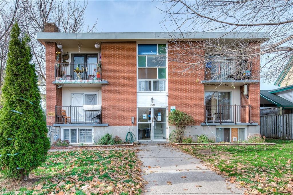 199 Ahrens St W, Kitchener, ON à vendre Photo principale- Image 1 de 6