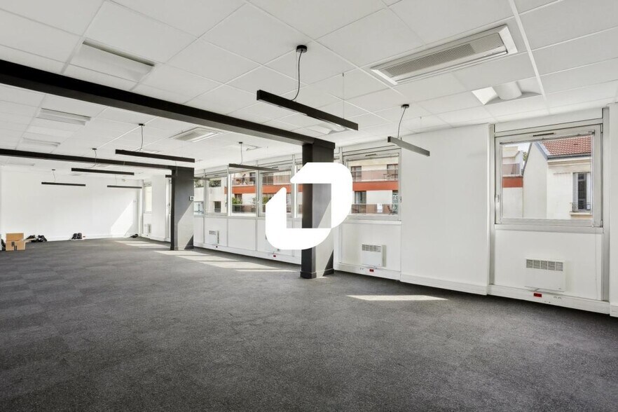 Office in Boulogne-Billancourt for lease - Interior Photo - Image 3 of 8