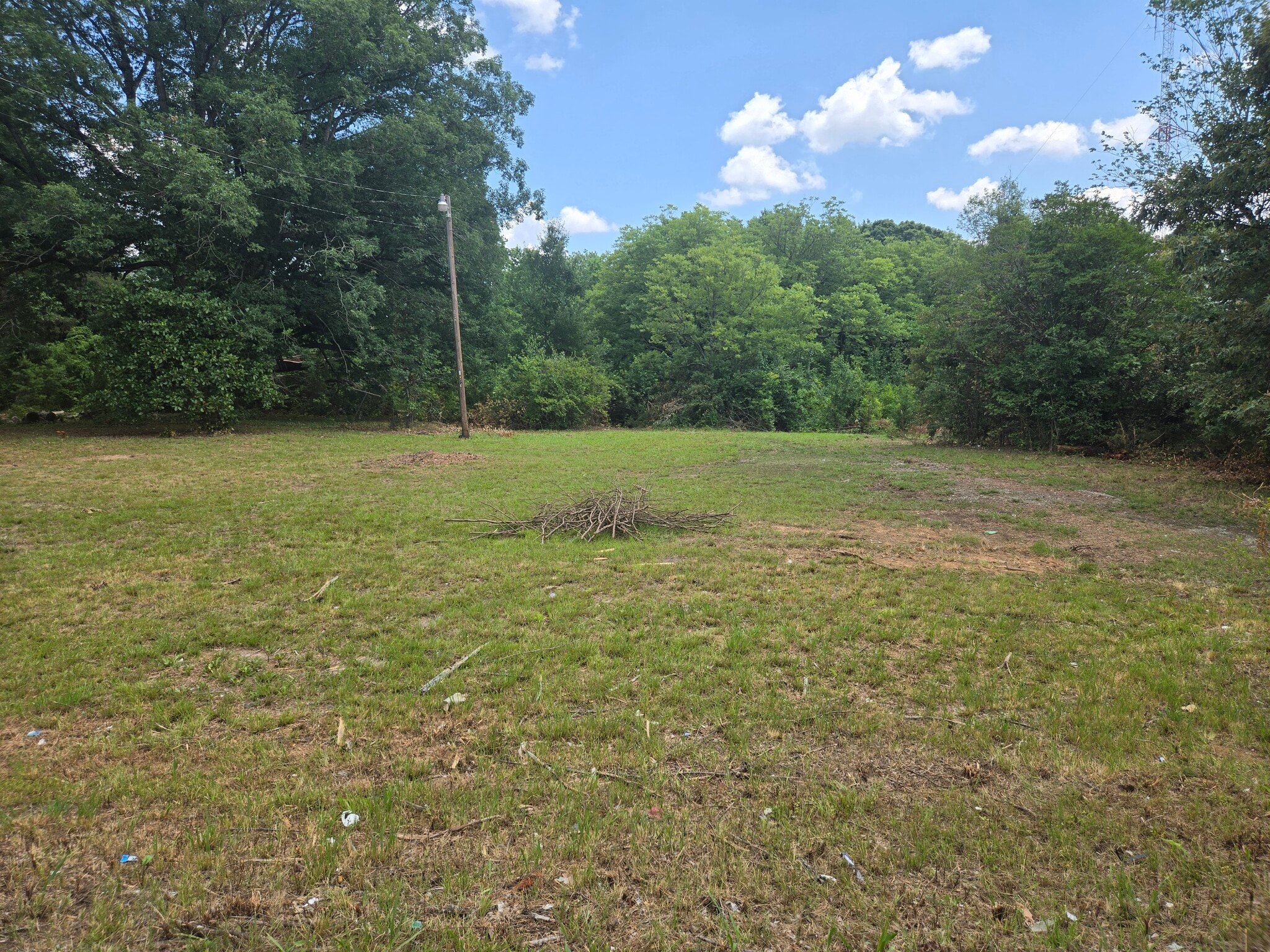 831-833 Guilford College Rd, Greensboro, NC for sale Building Photo- Image 1 of 11