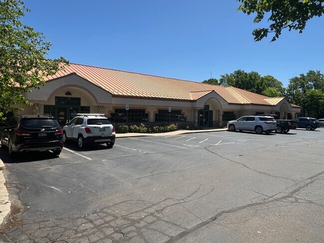 Plus de détails pour 10500 Chicago Dr, Zeeland, MI - Commerce de détail à vendre