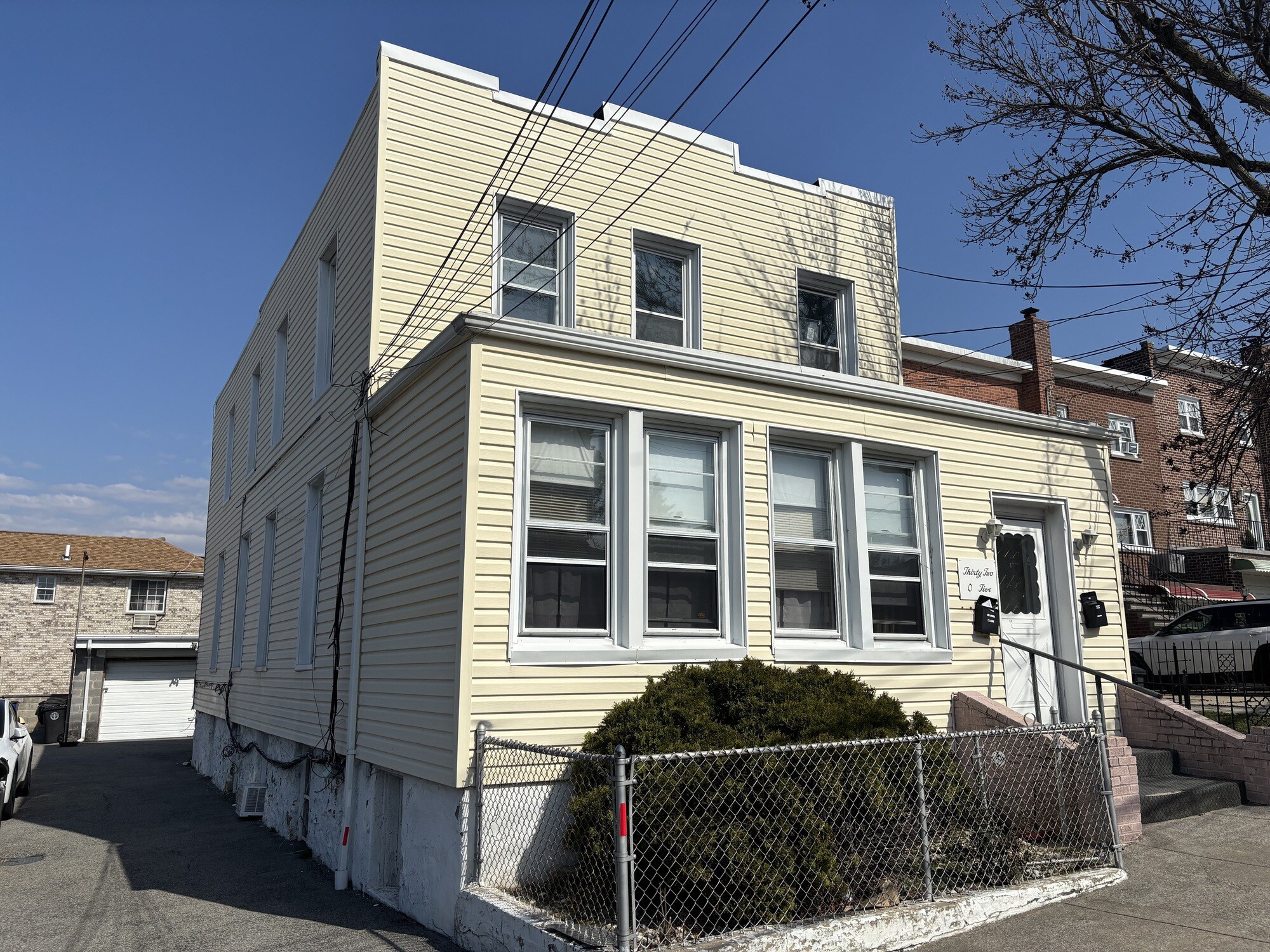 3205 Lafayette Ave, Bronx, NY à vendre Photo du bâtiment- Image 1 de 11