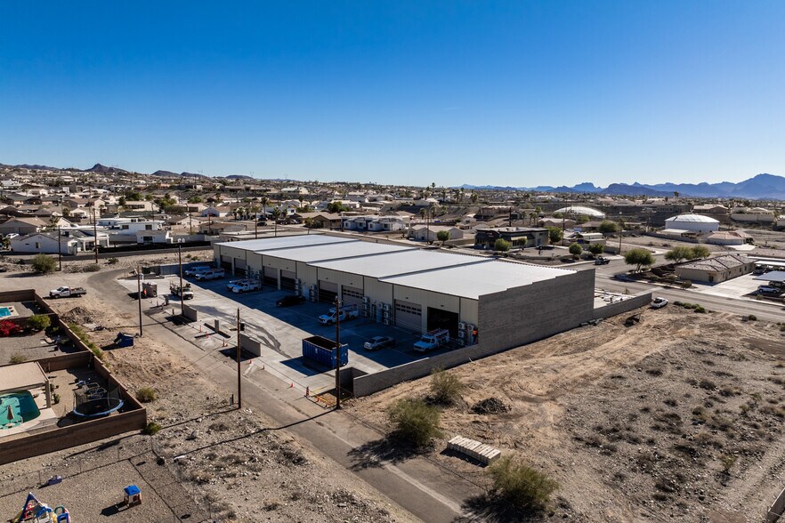 2995 Kiowa Blvd N, Lake Havasu City, AZ à louer - Photo du bâtiment - Image 3 de 18