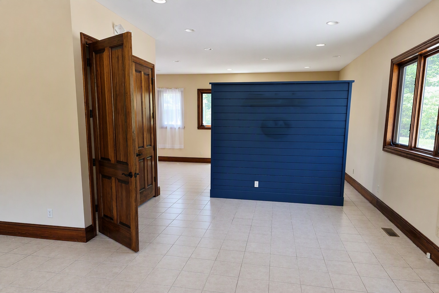 27 Cashiers Lake Rd, Cashiers, NC for lease Interior Photo- Image 1 of 5