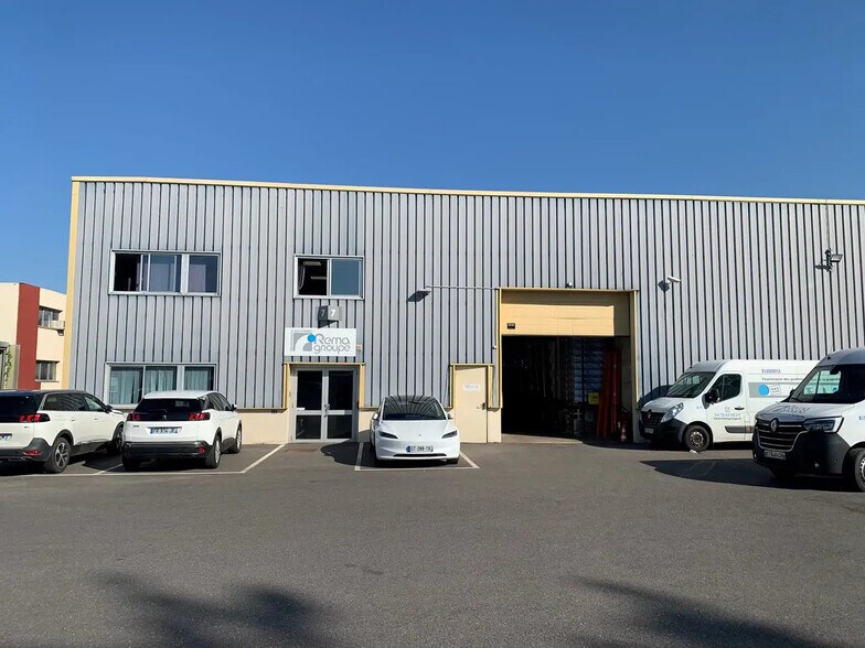 Rue Salvador Allendé, Bezons for lease - Building Photo - Image 1 of 3