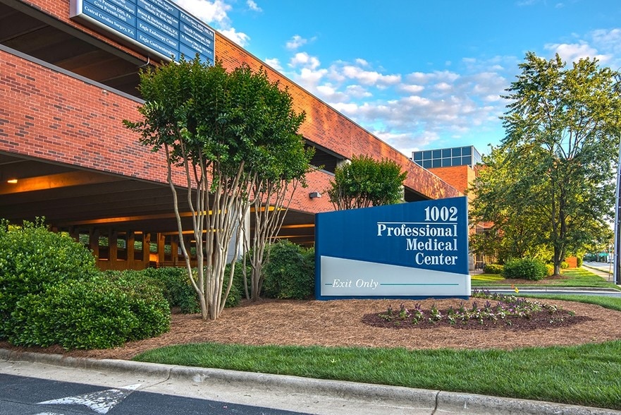 1002 N Church St, Greensboro, NC for lease - Building Photo - Image 3 of 9