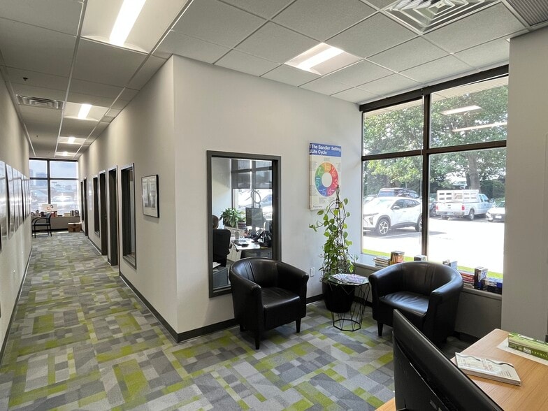 1750 Elm St, Manchester, NH for lease - Interior Photo - Image 3 of 16