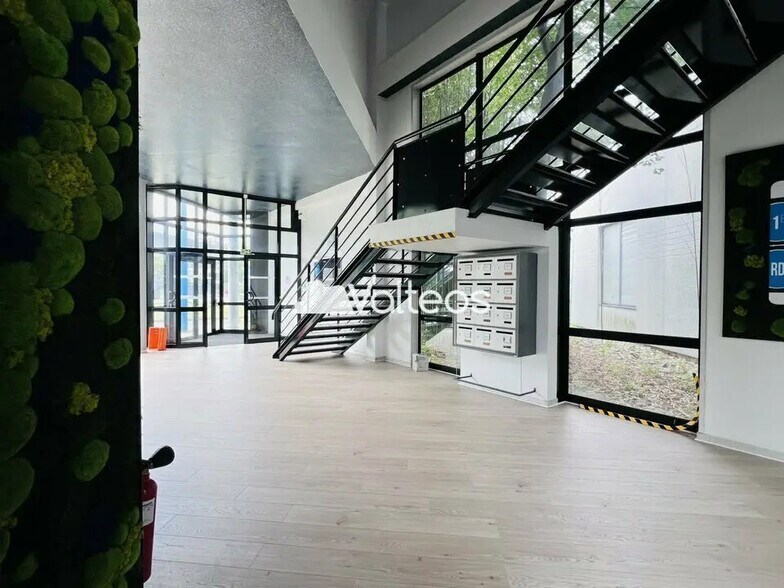 Office in Labège for lease - Building Photo - Image 3 of 10