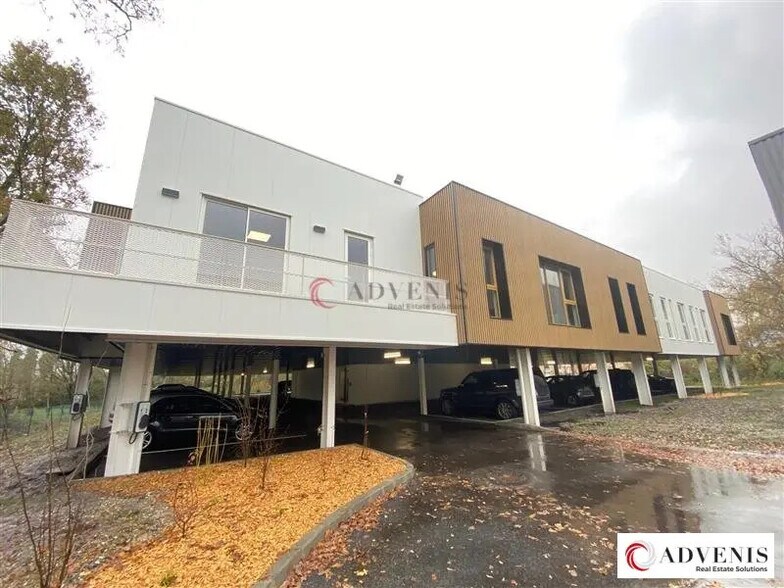 Office in Bruges for lease - Building Photo - Image 1 of 7