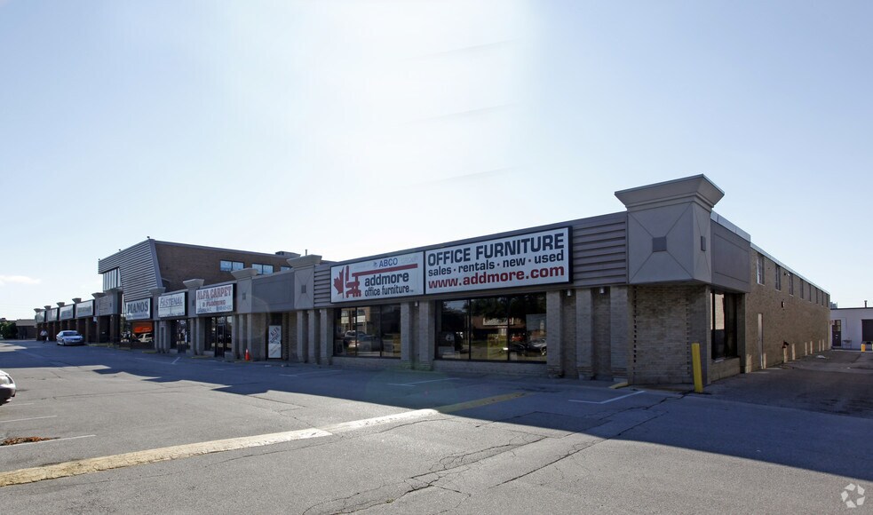 1280-1300 Eglinton Ave E, Mississauga, ON for lease - Building Photo - Image 2 of 4