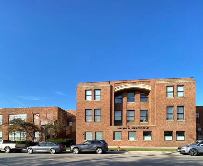 More details for 366-368 Bluff City Blvd, Elgin, IL - Office, Industrial for Lease