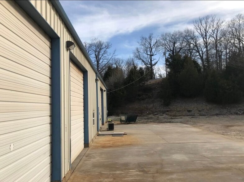 3861 US-54, Linn Creek, MO for lease - Building Photo - Image 3 of 5