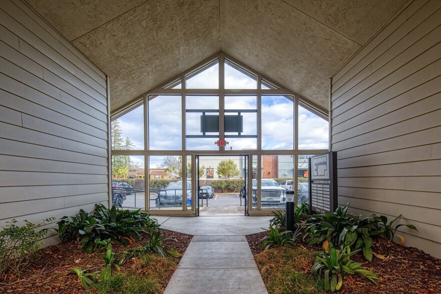 3336 Bradshaw Rd, Sacramento, CA for lease - Building Photo - Image 2 of 7