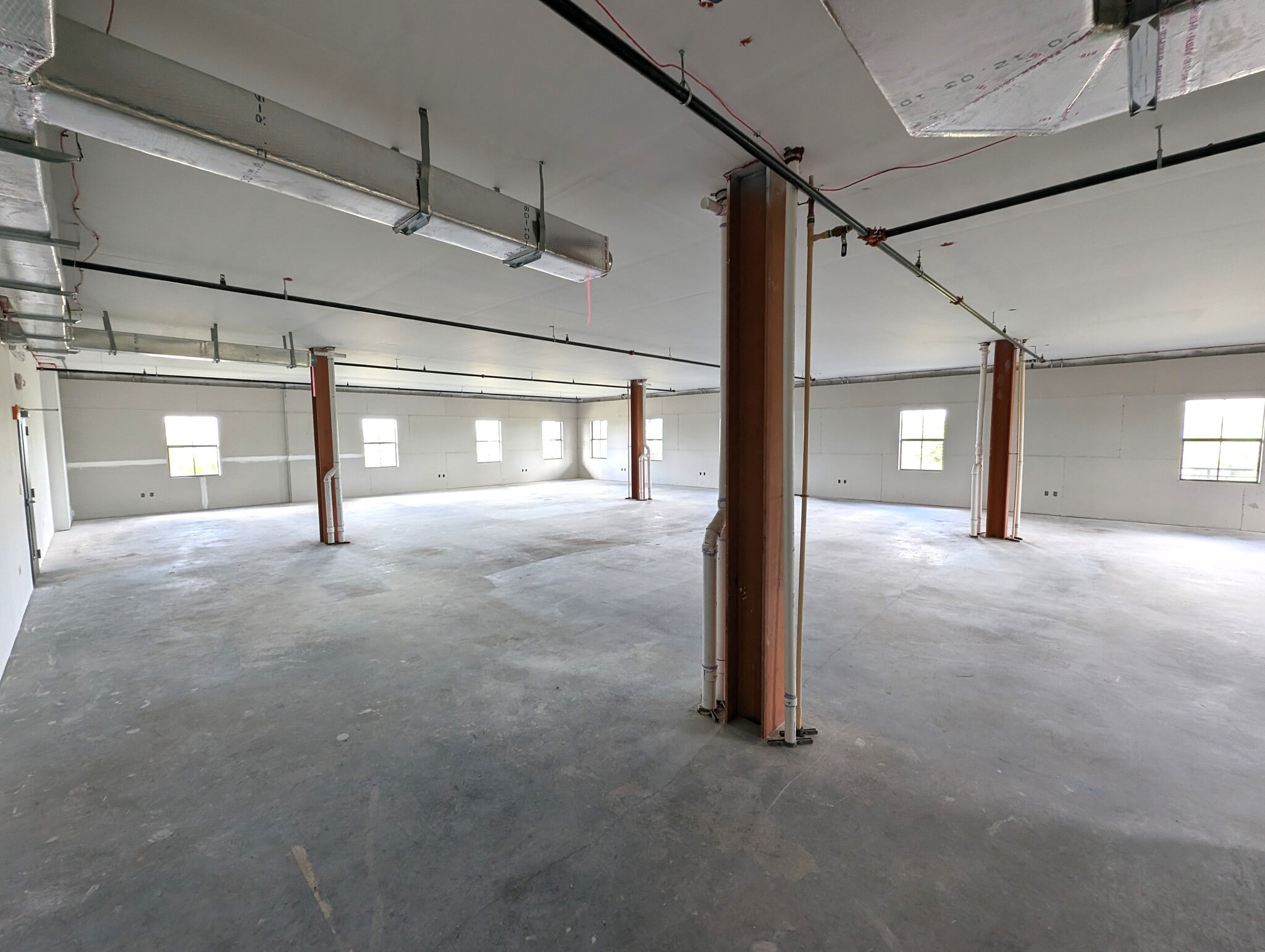 1960 Pointe West Dr, Vero Beach, FL for lease Interior Photo- Image 1 of 2