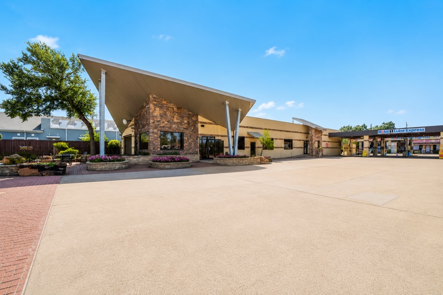 3211 Fm-1960 Rd, Houston, TX for sale - Building Photo - Image 3 of 44