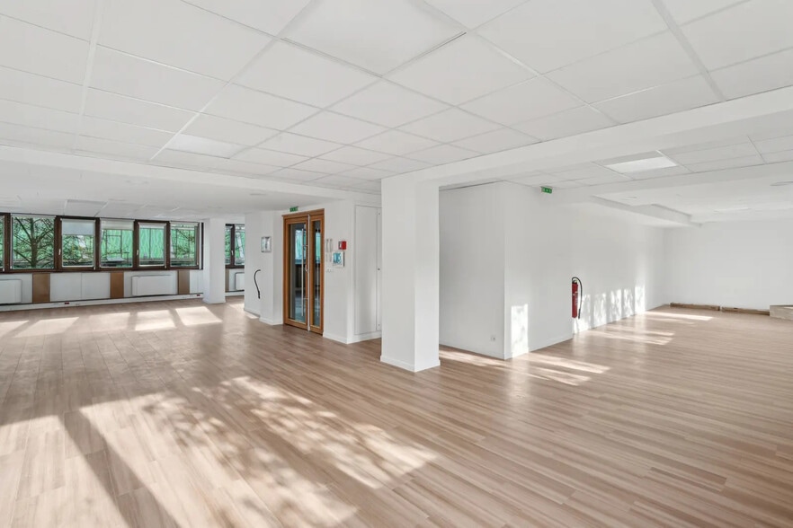 Bureau dans Le Kremlin-Bicêtre à louer - Photo intérieure - Image 2 de 10