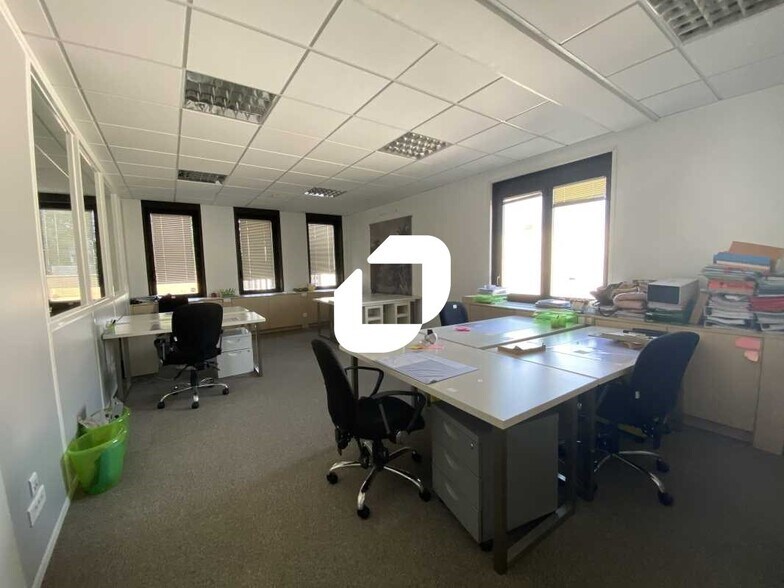 Bureau dans Dardilly à louer - Photo du bâtiment - Image 2 de 26