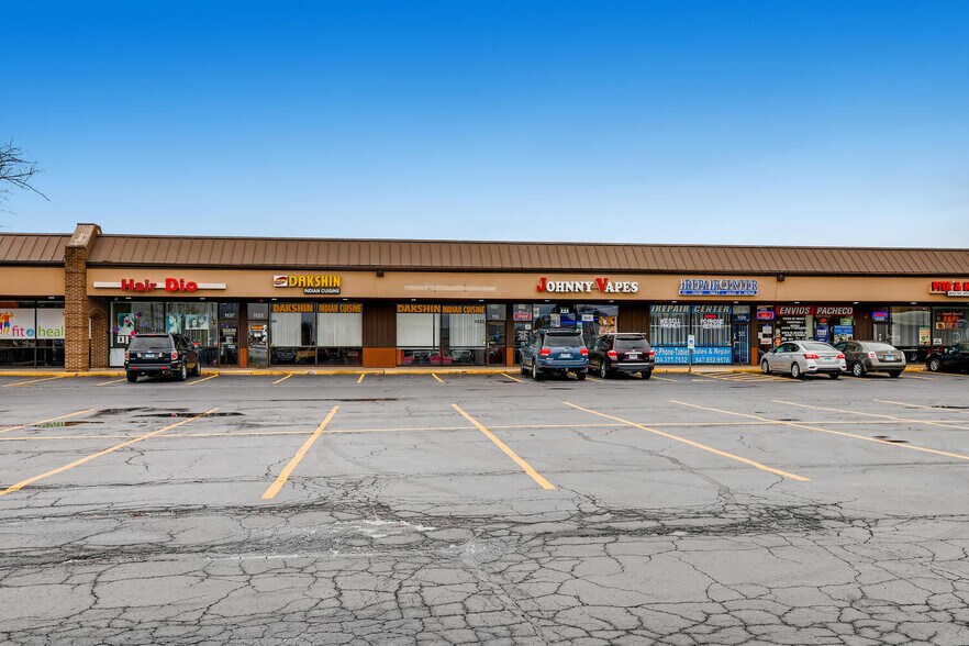 1049-1093 N Salem Dr, Schaumburg, IL à louer - Photo du bâtiment - Image 3 de 28