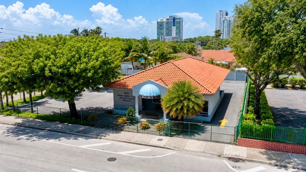1831 NW 7th St, Miami, FL for lease - Building Photo - Image 3 of 13