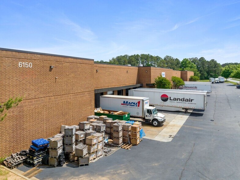 6150 Lagrange Blvd SW, Atlanta, GA à louer - Photo du bâtiment - Image 3 de 9