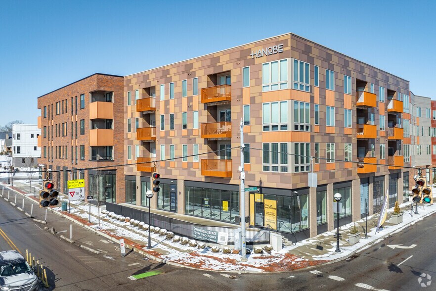 6211 W Hamilton Ave, Cincinnati, OH à louer - Photo du bâtiment - Image 1 de 21