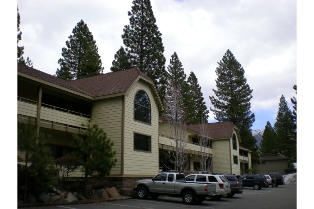 800 Southwood Blvd, Incline Village, NV à louer - Photo du bâtiment - Image 3 de 11