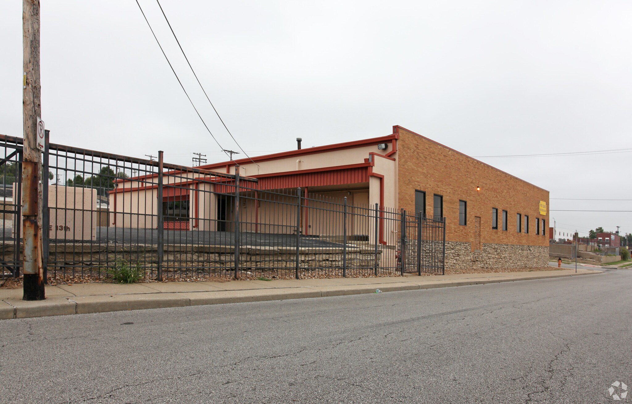 1120 E 13th St, Kansas City, MO à louer Photo du bâtiment- Image 1 de 6