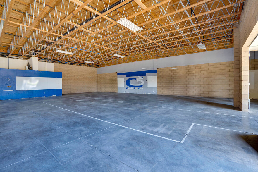 1030 Huston St, Grover Beach, CA for lease - Interior Photo - Image 2 of 24