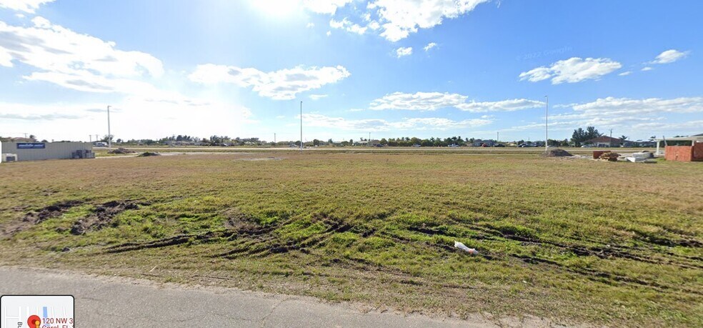120 NW 31st Pl, Cape Coral, FL for sale - Building Photo - Image 2 of 4