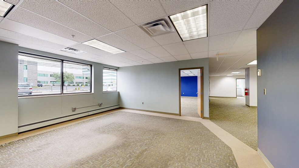 3 Parkway Center, Pittsburgh, PA for lease - Matterport 3D Scan - Image 3 of 25