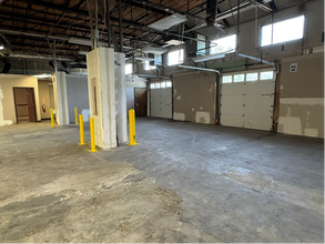 5 Johnson Dr, Raritan, NJ for lease Interior Photo- Image 2 of 19