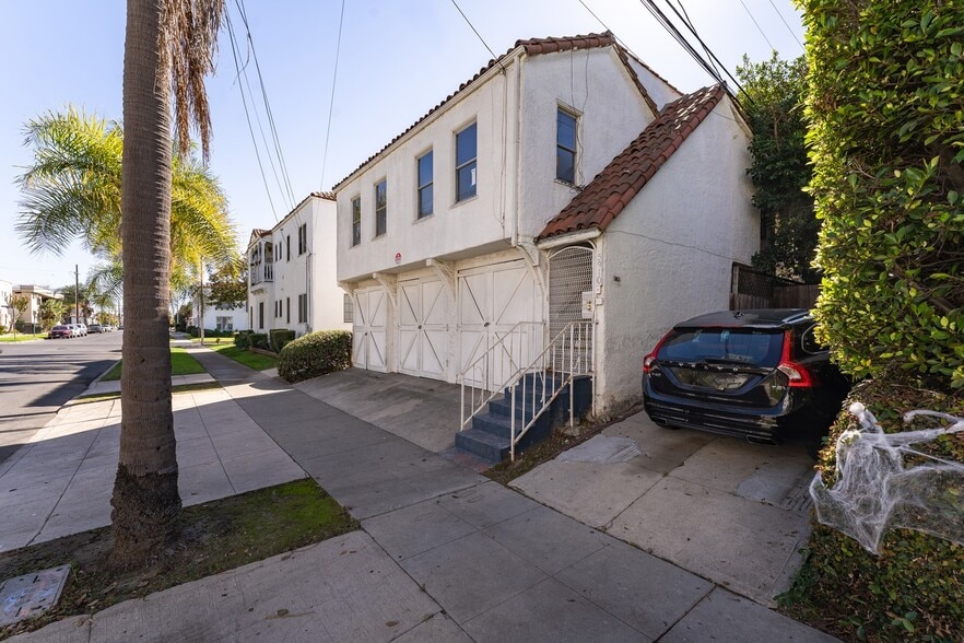 1601-16031/2 S Hayworth Ave, Los Angeles, CA à vendre - Photo du bâtiment - Image 3 de 16