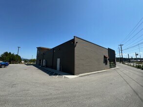 204 W Walnut St, Newport, WA à louer Photo intérieure- Image 2 de 4