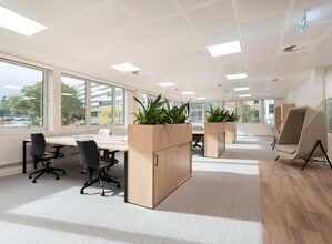 Station Rd, Bracknell for lease Interior Photo- Image 2 of 4