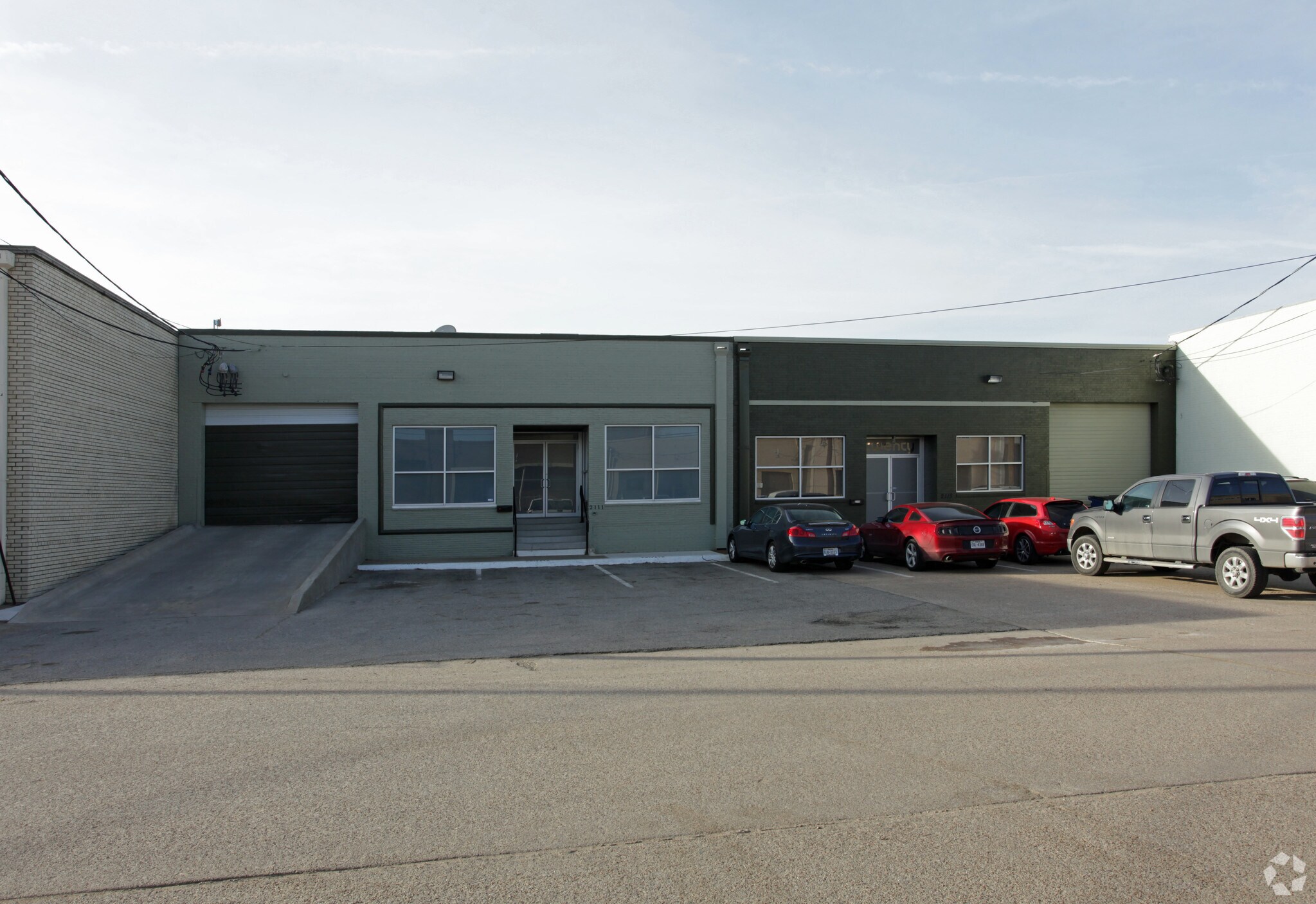 2115 Farrington St, Dallas, TX for lease Building Photo- Image 1 of 16