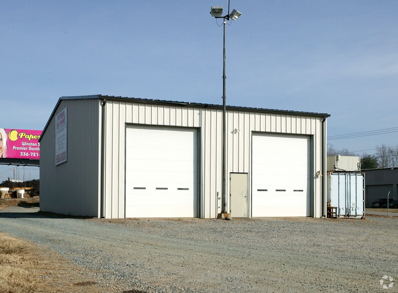 3120 Starlight Dr, Winston-Salem, NC for lease - Building Photo - Image 2 of 4